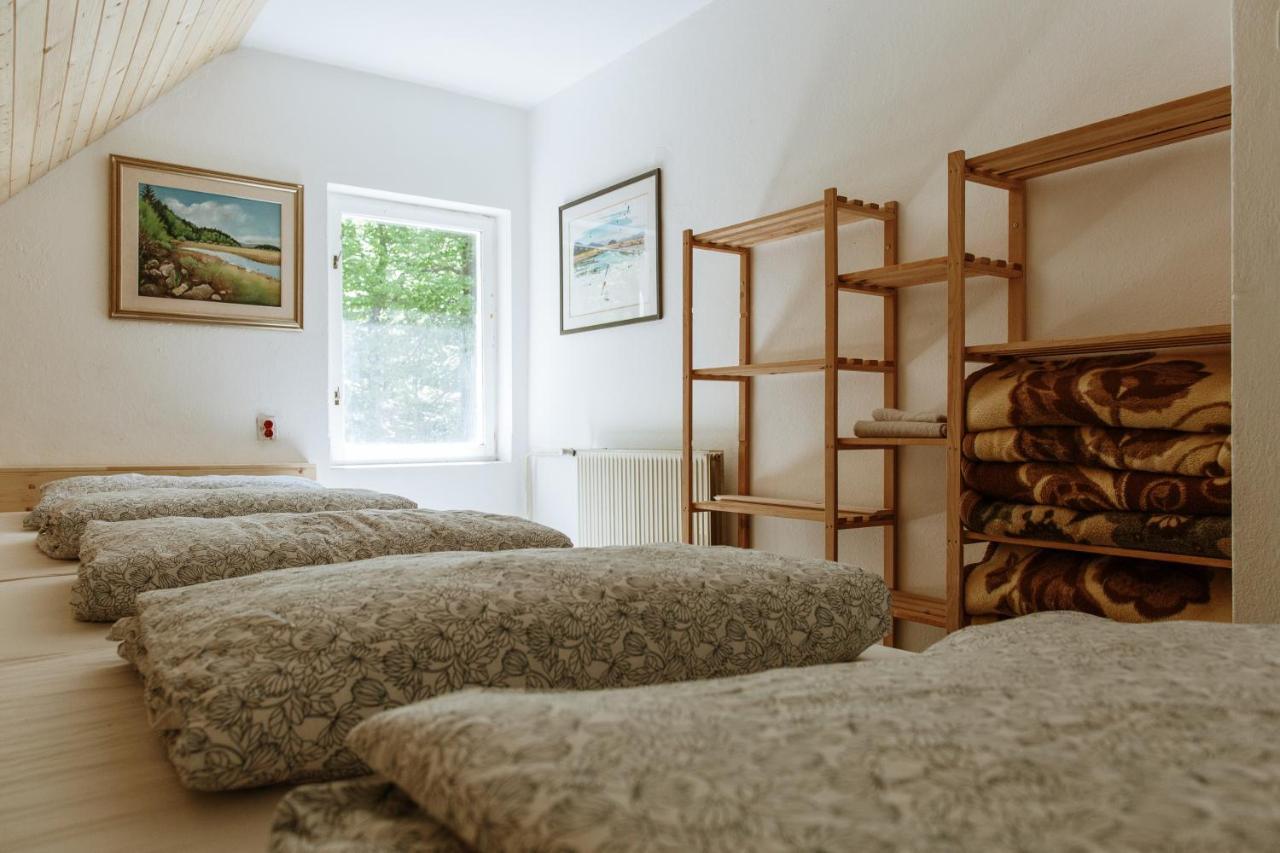 ツェルクニツァ Dom Na Slivnici Bed & Breakfast エクステリア 写真