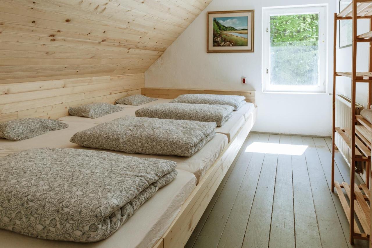 ツェルクニツァ Dom Na Slivnici Bed & Breakfast エクステリア 写真